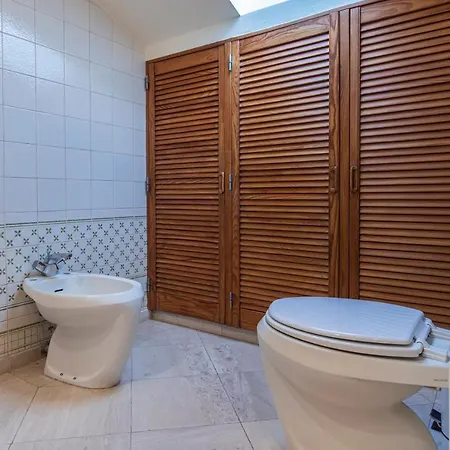 Lovesome In By Lovelystay